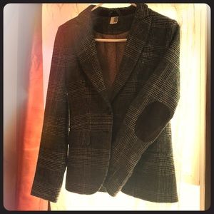 Tweed jacket with brown stitched elbows